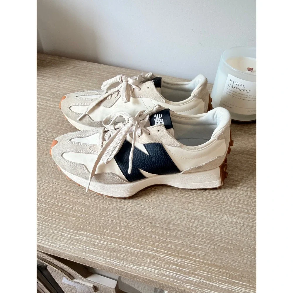 New Balance 327 Sneakers Womens Cream Off White Black Size 8.5 - Picture 3 of 7